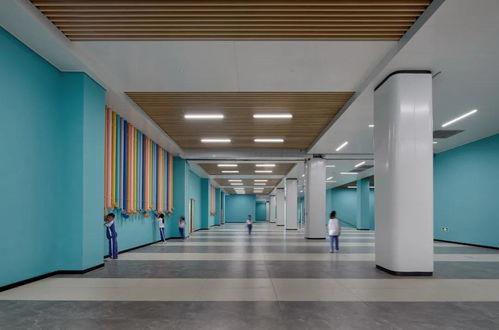 深(shen)圳九度(du)設(she)計 以產(chan)品(pin)思維,挖(wa)掘(jue) 未(wei)來學校 的(de)可能性