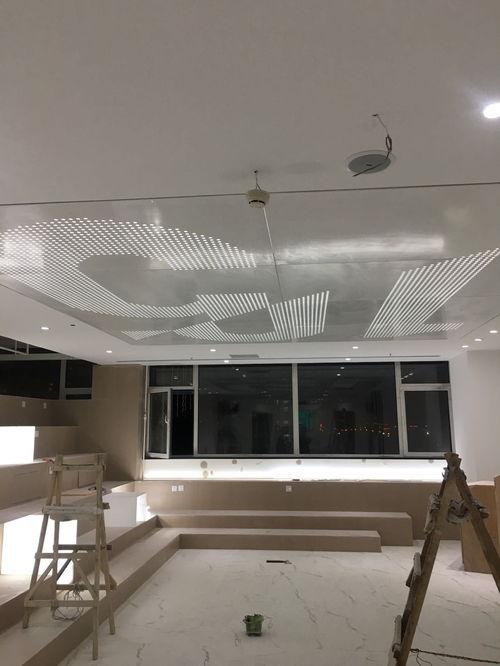 盤點大v咪(mi)蒙辦(ban)公(gong)空間裝修的工(gong)程亮點與(yu)裝飾設計(ji)